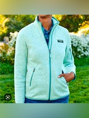 LL Bean Women’s Mountain Fleece (Navy Blue)